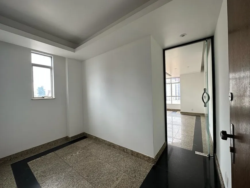 Foto 1 de Sala Comercial para alugar, 30m² em Funcionários, Belo Horizonte