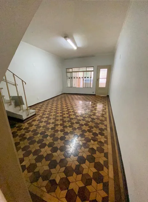 Foto 1 de Sobrado com 3 Quartos para alugar, 150m² em Vila Gomes Cardim, São Paulo