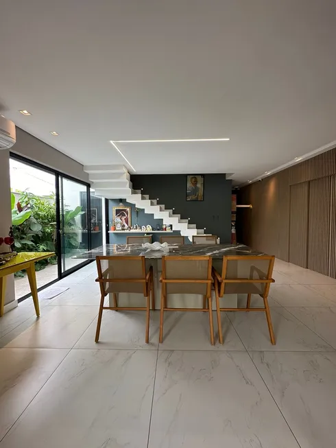 Foto 1 de Casa de Condomínio com 3 Quartos à venda, 249m² em Uruguai, Teresina