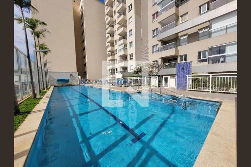 Apartamento na Rua José Paulino, Bosque em Campinas, por R$ 2.290