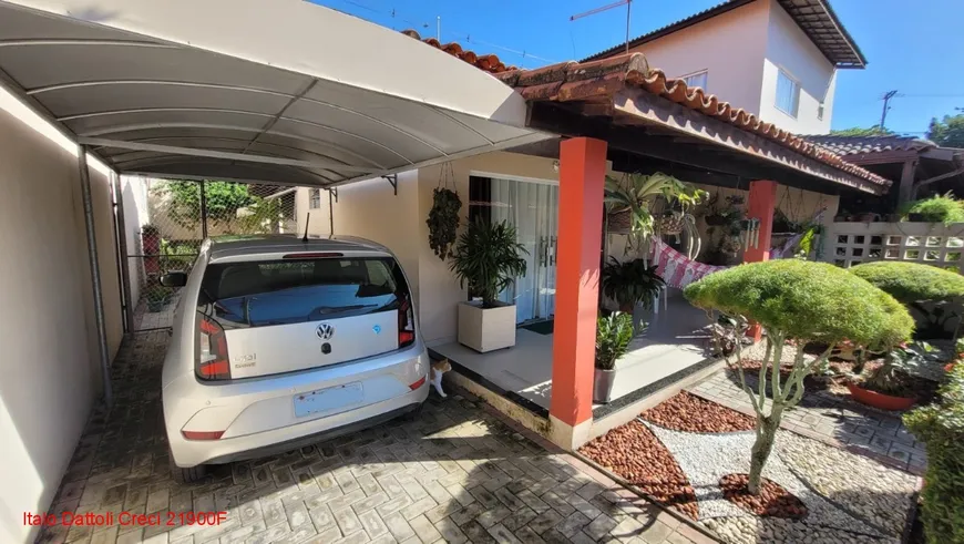 Foto 1 de Casa de Condomínio com 2 Quartos para venda ou aluguel, 93m² em Abrantes, Camaçari