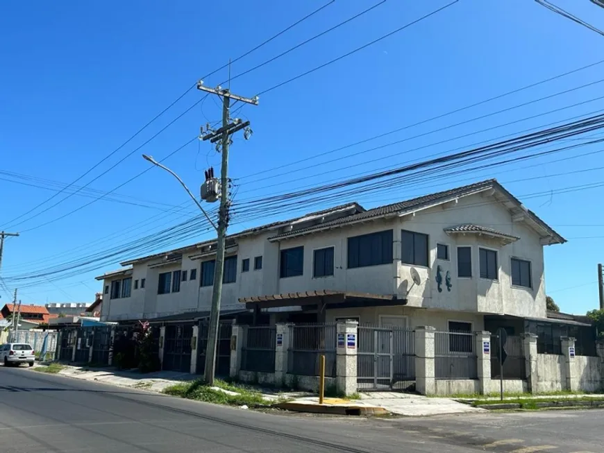 Foto 1 de Sobrado com 2 Quartos à venda, 81m² em Zona Nova, Tramandaí