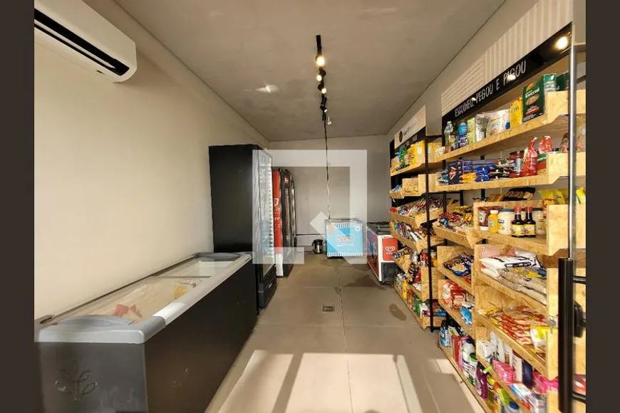 Apartamento na Rua José Paulino, Bosque em Campinas, por R$ 2.290