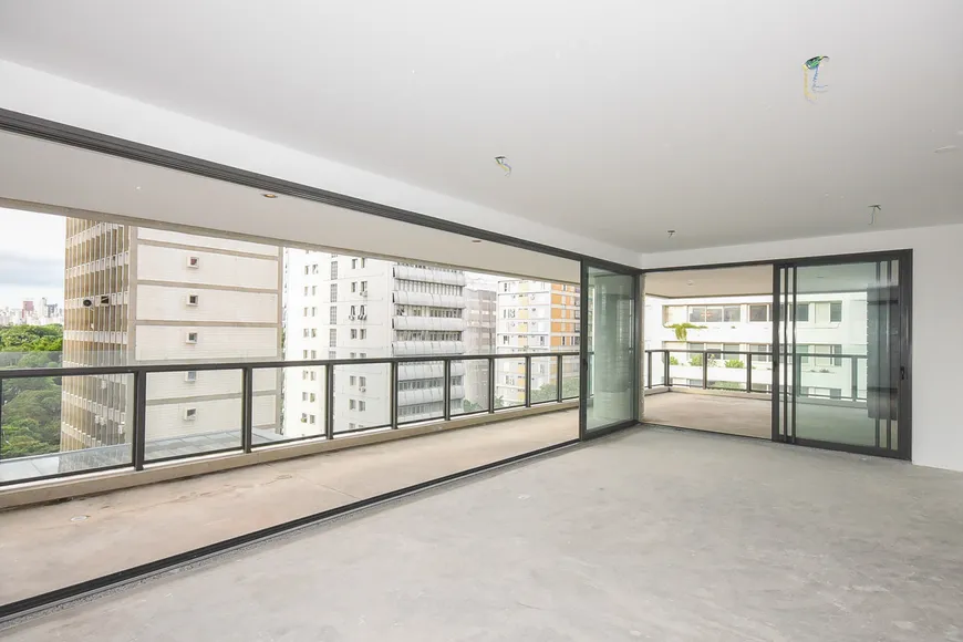 Foto 1 de Apartamento com 4 Quartos à venda, 288m² em Itaim Bibi, São Paulo