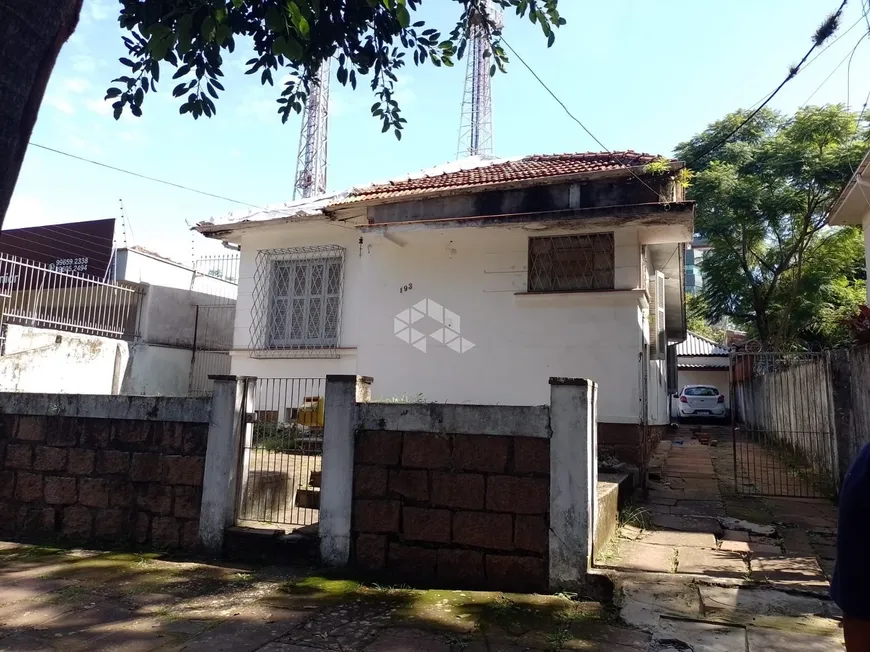 Foto 1 de Casa com 3 Quartos à venda, 330m² em Petrópolis, Porto Alegre