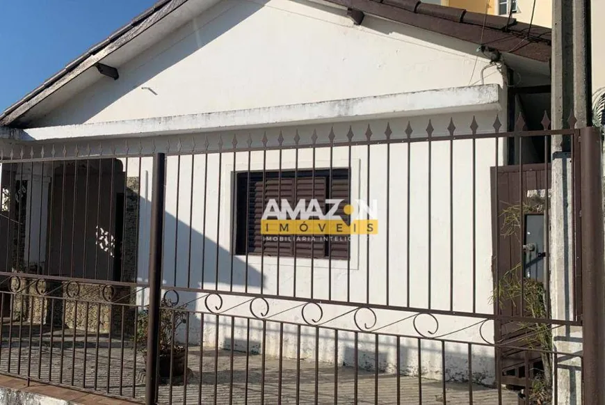 Foto 1 de Casa com 2 Quartos à venda, 180m² em Vila Jaboticabeira, Taubaté