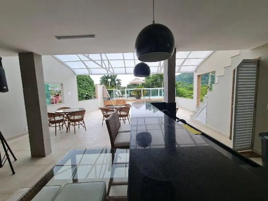 Foto 1 de Casa de Condomínio com 5 Quartos para alugar, 180m² em Recreio Dos Bandeirantes, Rio de Janeiro