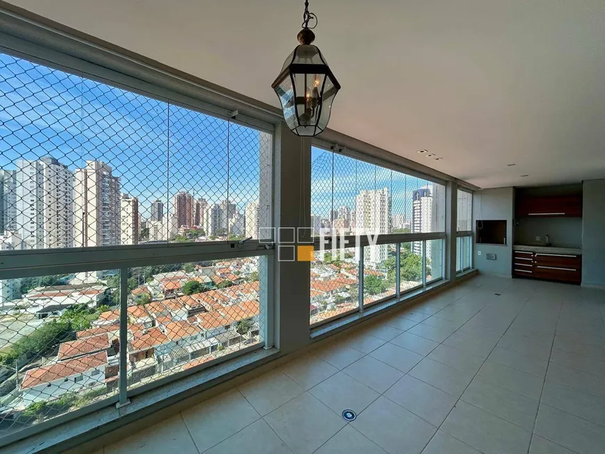 Foto 1 de Apartamento com 3 Quartos à venda, 138m² em Brooklin, São Paulo