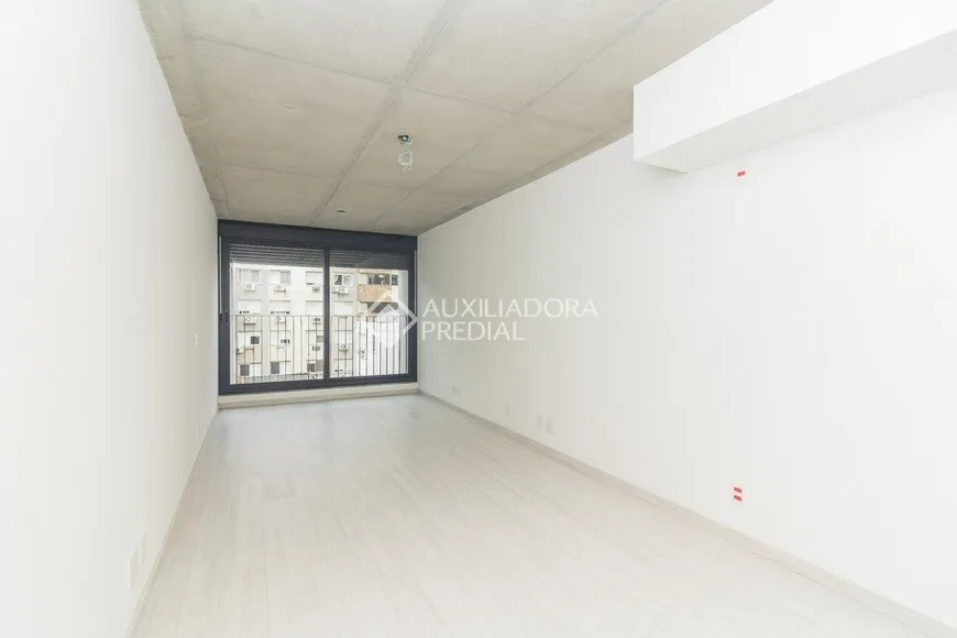 Foto 1 de Apartamento com 1 Quarto para alugar, 61m² em Azenha, Porto Alegre