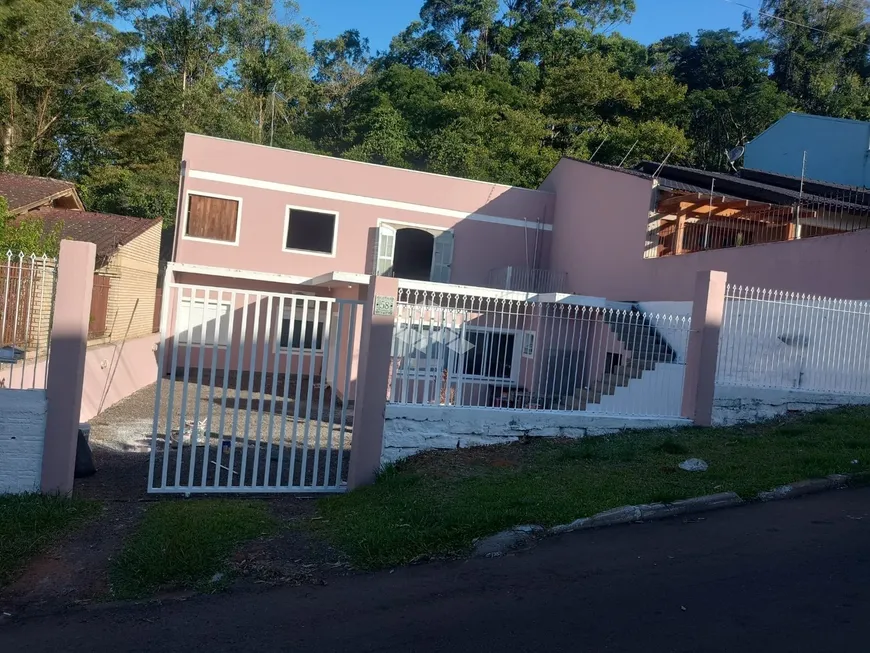 Foto 1 de Casa com 3 Quartos à venda, 179m² em Jansen, Gravataí