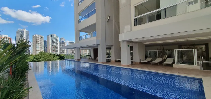 Foto 1 de Apartamento com 3 Quartos para alugar, 210m² em Jardim Goiás, Goiânia