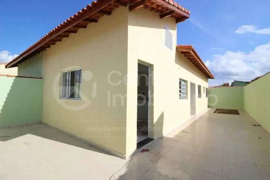 Foto 1 de Casa com 2 Quartos à venda, 66m² em Estancia dos Eucaliptos , Peruíbe
