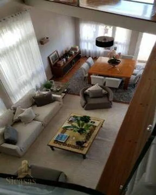 Foto 1 de Casa de Condomínio com 4 Quartos à venda, 380m² em Residencial Morada dos Lagos, Barueri
