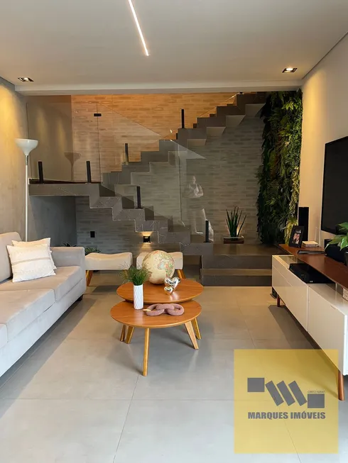 Foto 1 de Casa com 3 Quartos à venda, 180m² em Cezar de Souza, Mogi das Cruzes