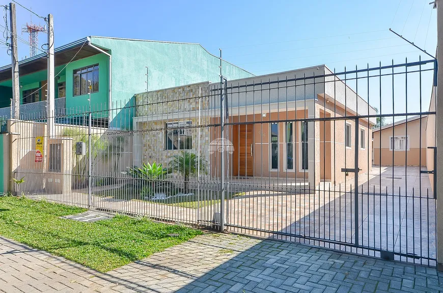 Foto 1 de Casa com 5 Quartos à venda, 225m² em Rebouças, Curitiba