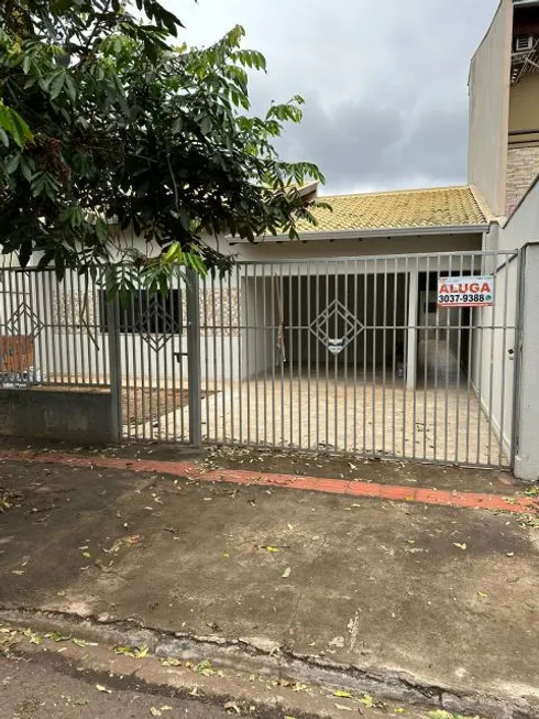 Foto 1 de Casa com 2 Quartos para alugar, 92m² em Jardim dos Estados , Londrina