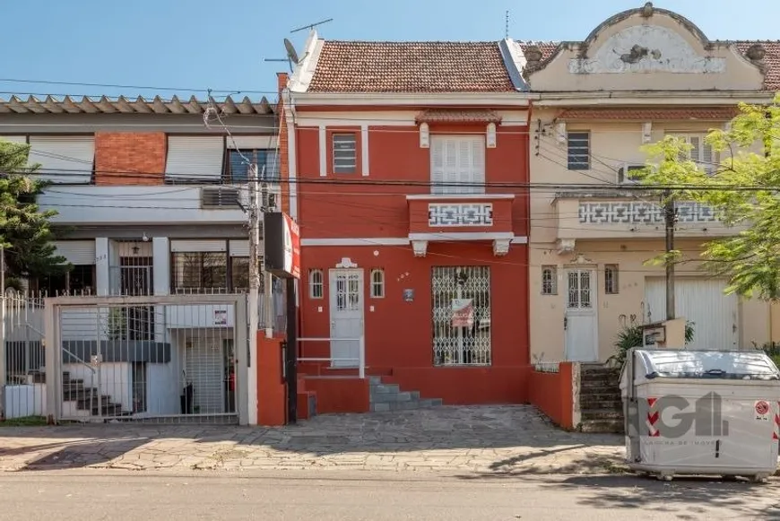 Foto 1 de Casa com 3 Quartos para alugar, 172m² em Floresta, Porto Alegre