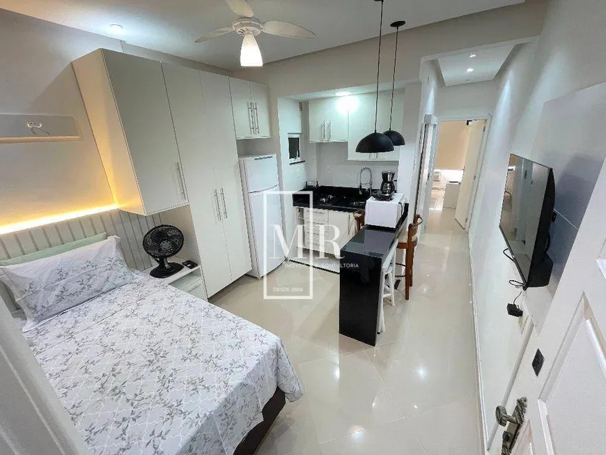 Foto 1 de Apartamento com 1 Quarto para alugar, 40m² em Copacabana, Rio de Janeiro