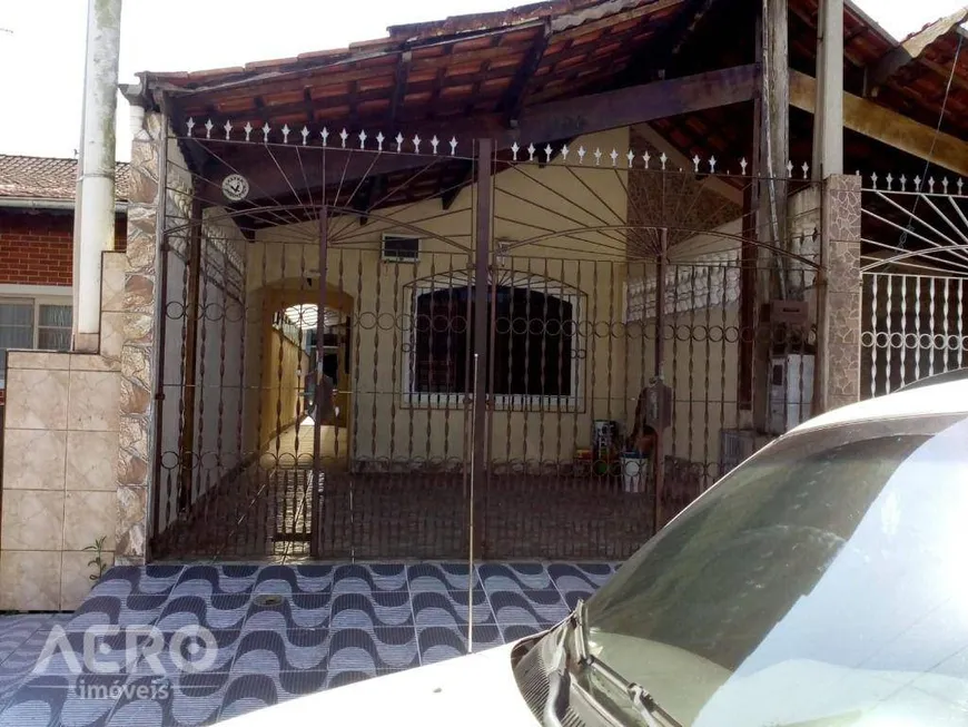 Foto 1 de Casa com 4 Quartos à venda, 150m² em Vilamar, Praia Grande