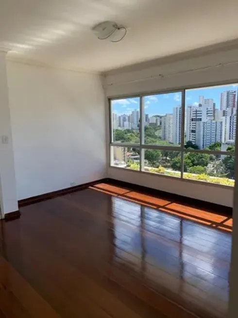 Foto 1 de Apartamento com 3 Quartos à venda, 110m² em Barra, Salvador