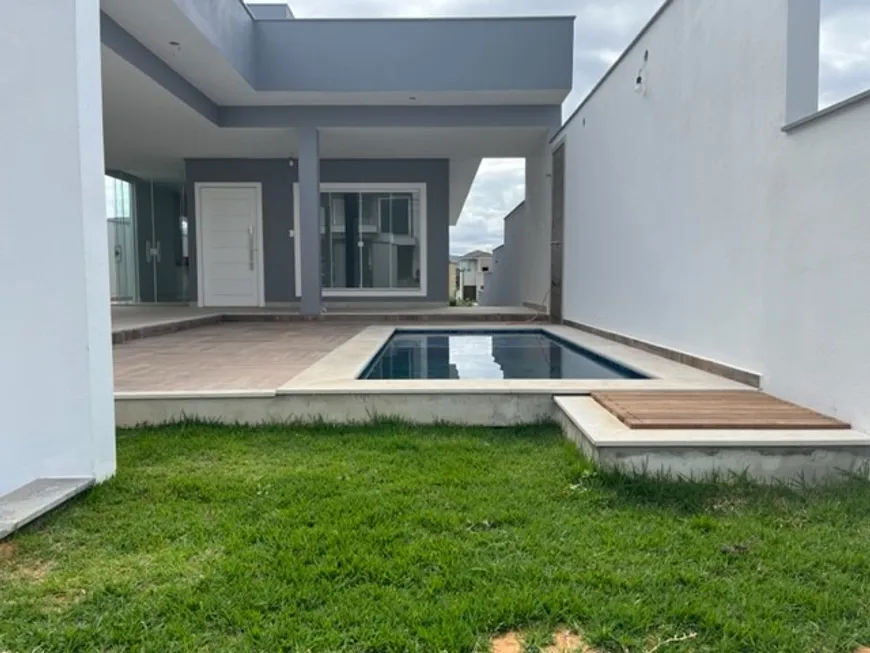 Foto 1 de Casa de Condomínio com 3 Quartos à venda, 150m² em Imboassica, Macaé
