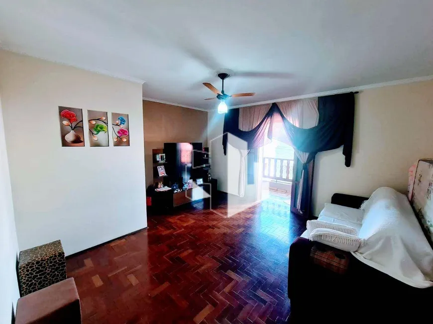 Foto 1 de Casa com 3 Quartos à venda, 300m² em Vila Nova Jau, Jaú