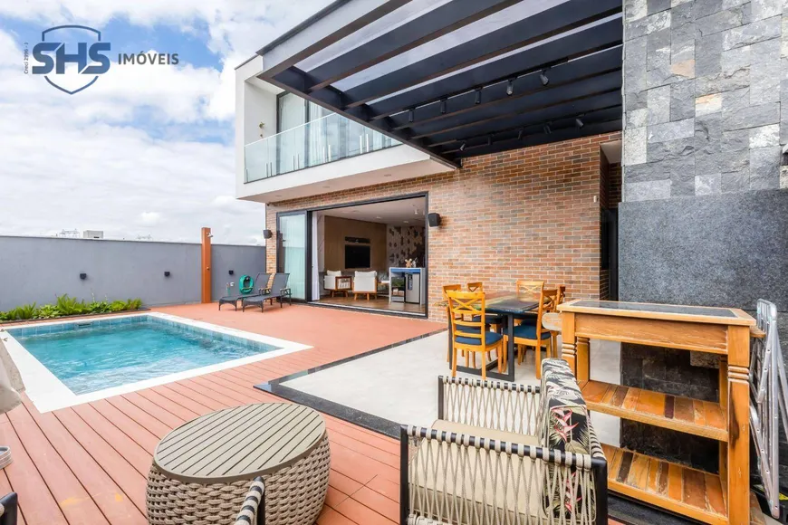 Foto 1 de Casa de Condomínio com 3 Quartos à venda, 326m² em Ponta Aguda, Blumenau