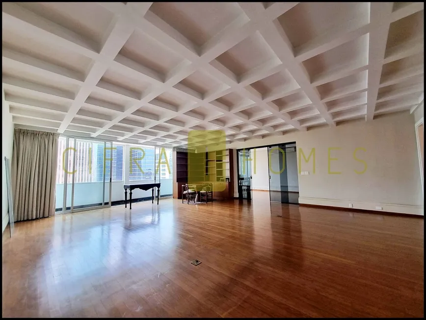 Foto 1 de Apartamento com 3 Quartos à venda, 250m² em Cerqueira César, São Paulo