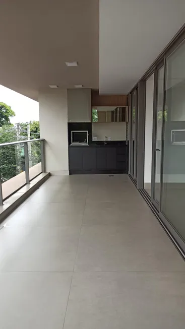 Foto 1 de Apartamento com 3 Quartos para alugar, 171m² em Nova Campinas, Campinas