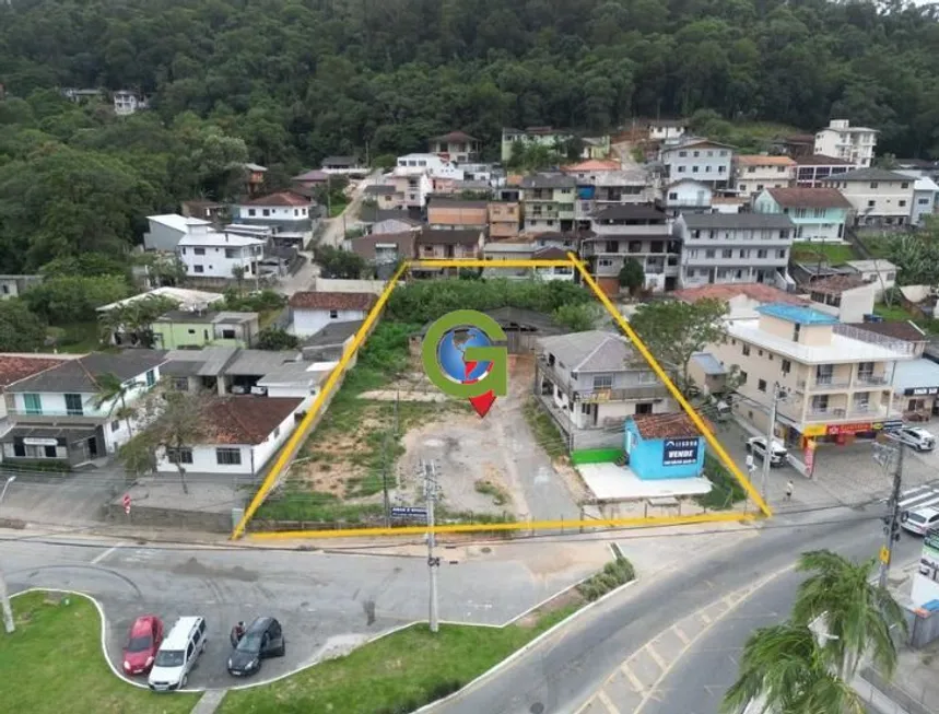 Foto 1 de Lote/Terreno à venda, 1640m² em Forquilhinhas, São José