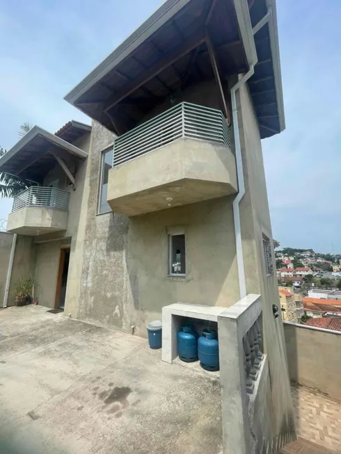 Foto 1 de Casa com 3 Quartos à venda, 96m² em Centro, São Roque