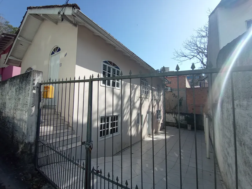 Foto 1 de Casa com 3 Quartos à venda, 120m² em Agronômica, Florianópolis