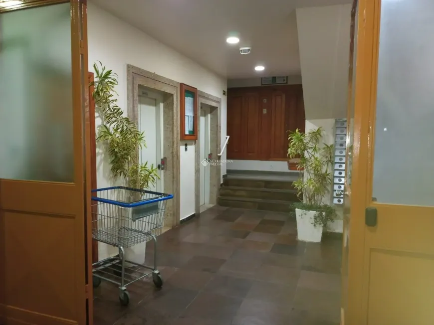 Foto 1 de Apartamento com 3 Quartos à venda, 67m² em Petrópolis, Porto Alegre