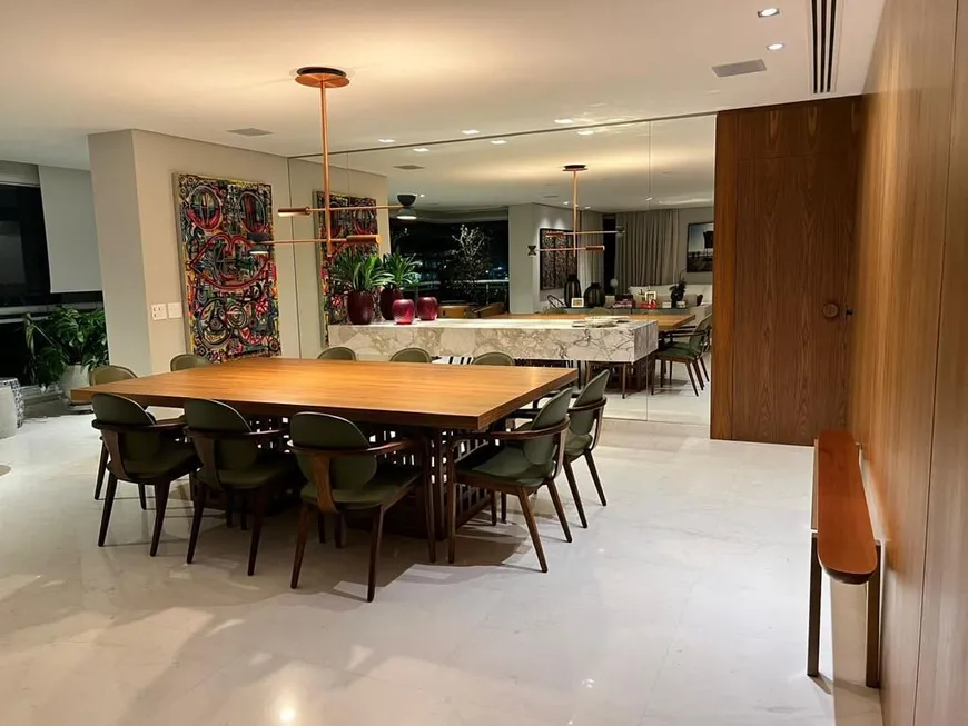 Foto 1 de Apartamento com 4 Quartos à venda, 355m² em Itaim Bibi, São Paulo