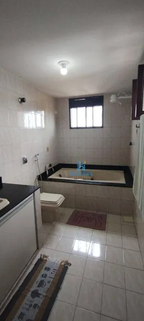 Foto 1 de Casa com 4 Quartos à venda, 300m² em Dix-sept Rosado, Natal