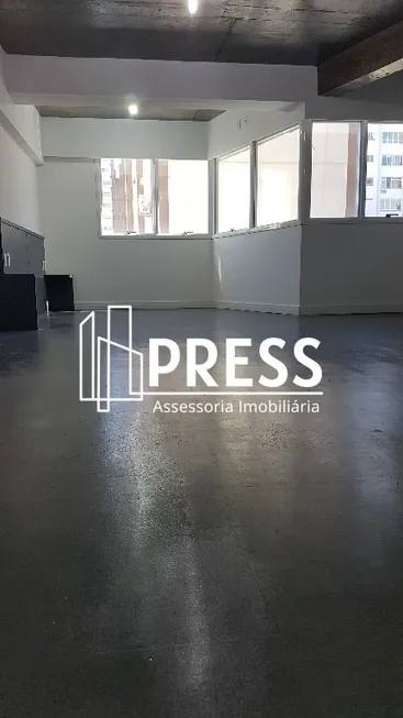 Foto 1 de Sala Comercial para alugar, 34m² em Independência, Porto Alegre