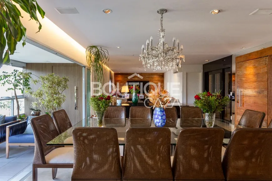 Foto 1 de Apartamento com 3 Quartos para venda ou aluguel, 211m² em Vila Andrade, São Paulo