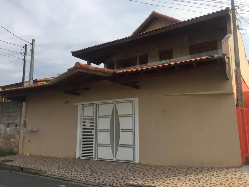 Foto 1 de Casa com 3 Quartos à venda, 160m² em Vila Brasileira, Mogi das Cruzes