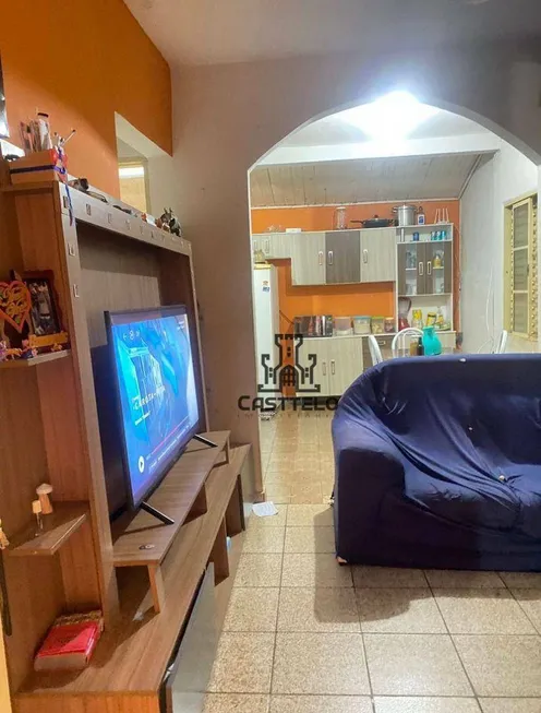 Foto 1 de Casa com 3 Quartos à venda, 70m² em Jardim Maria Celina, Londrina