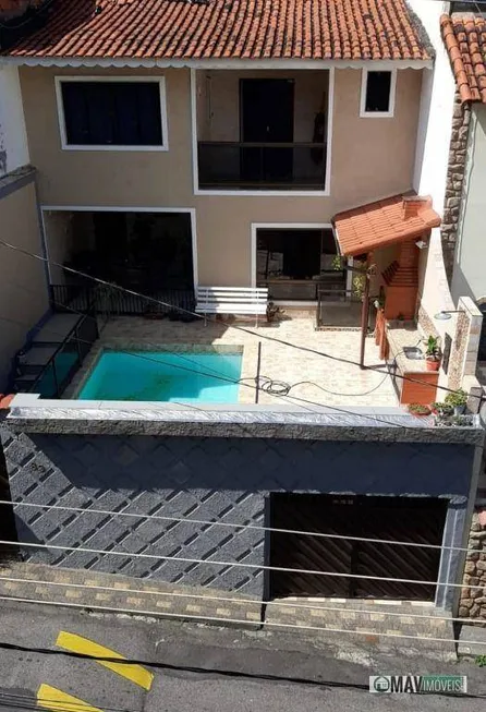 Foto 1 de Casa de Condomínio com 3 Quartos à venda, 130m² em  Vila Valqueire, Rio de Janeiro