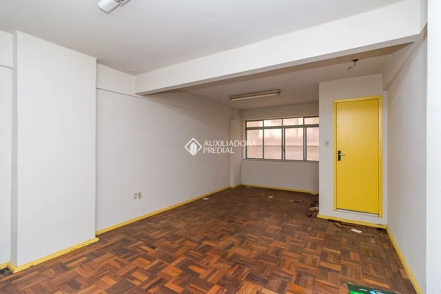 Foto 1 de Sala Comercial para alugar, 30m² em Centro Histórico, Porto Alegre