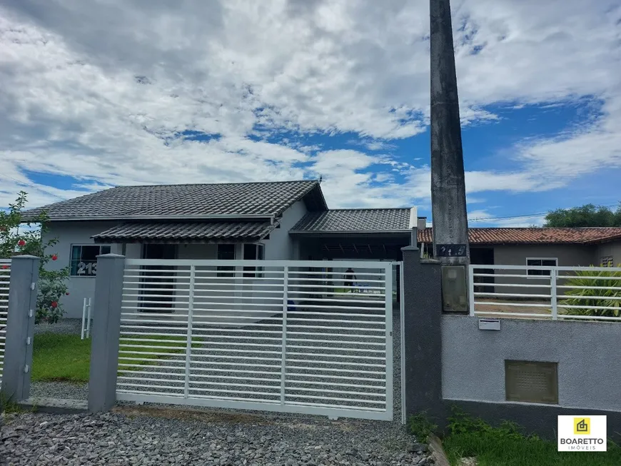 Foto 1 de Casa com 2 Quartos à venda, 175m² em Porto Grande, Araquari