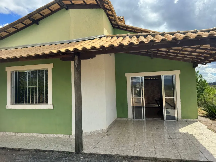 Foto 1 de Fazenda/Sítio com 2 Quartos à venda, 2200m² em Zona Rural, Jaboticatubas