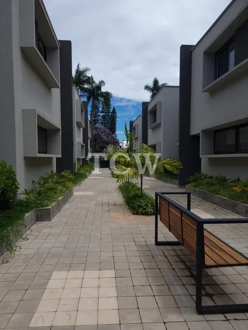 Foto 1 de Casa de Condomínio com 4 Quartos à venda, 400m² em Campo Belo, São Paulo