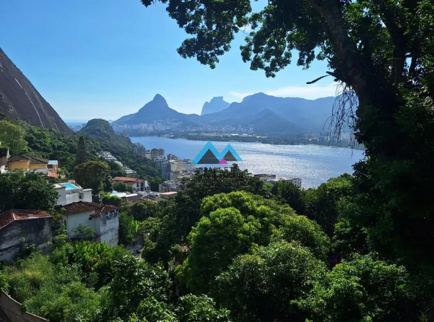 Foto 1 de Casa com 3 Quartos à venda, 234m² em Lagoa, Rio de Janeiro