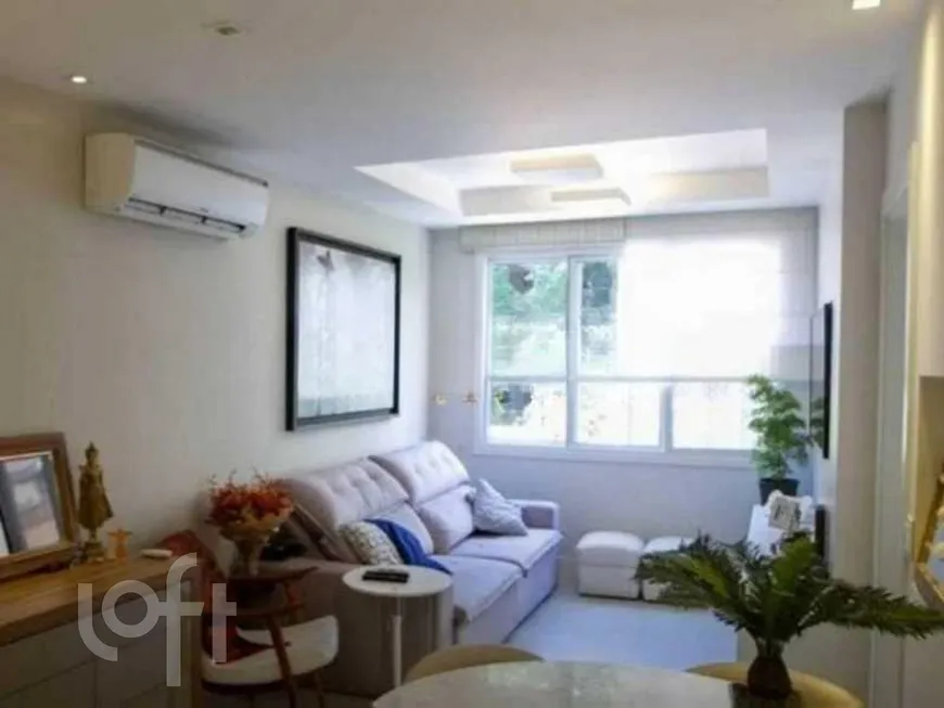 Foto 1 de Apartamento com 3 Quartos à venda, 75m² em Lagoa, Rio de Janeiro