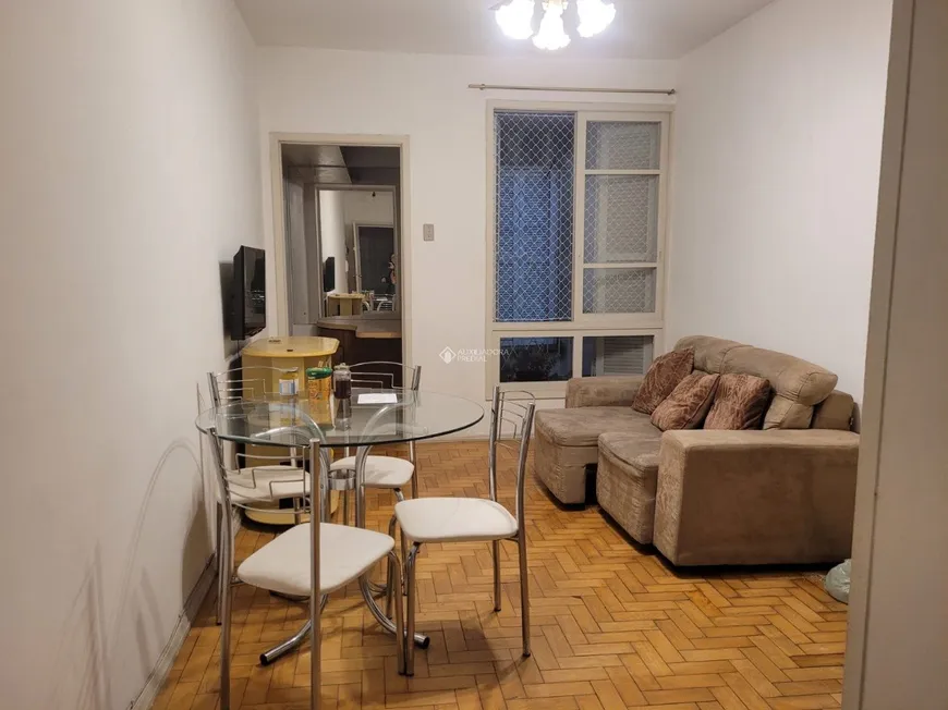 Foto 1 de Apartamento com 1 Quarto à venda, 48m² em Rio Branco, Porto Alegre