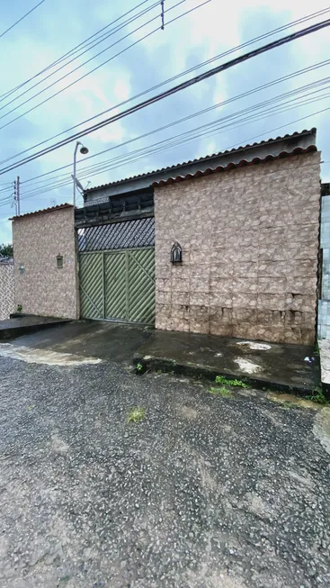 Foto 1 de Sobrado com 4 Quartos à venda, 240m² em Antares, Maceió
