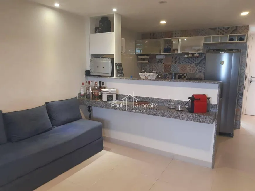 Foto 1 de Flat com 1 Quarto à venda, 40m² em Itacoatiara, Niterói