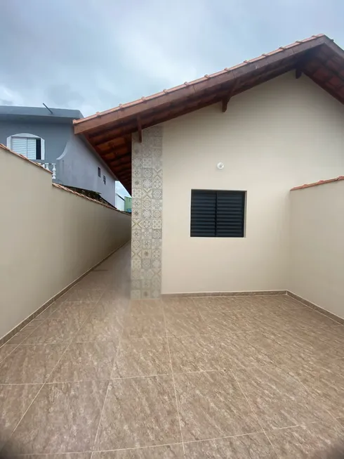 Foto 1 de Casa com 2 Quartos à venda, 72m² em Jardim Praia Grande, Mongaguá